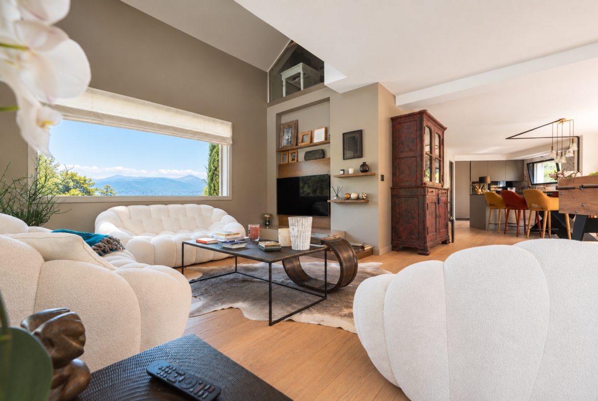 Neydens, splendide villa