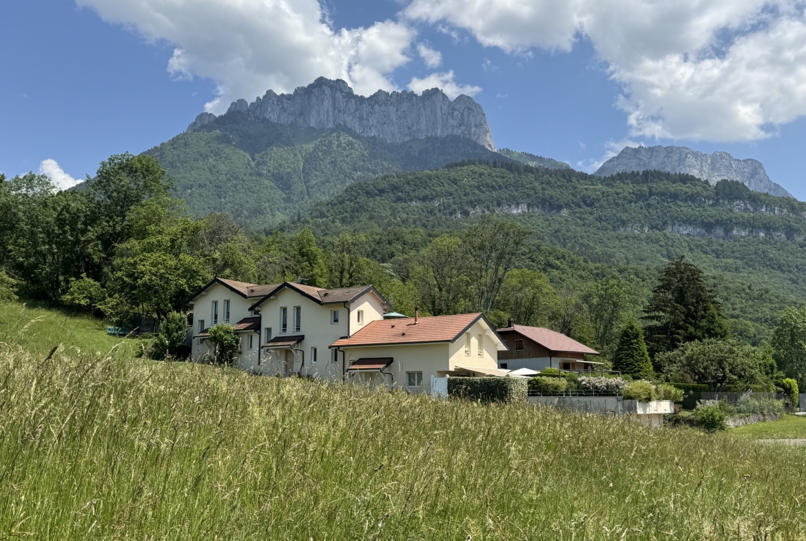 Rive est : terrain à bâtir