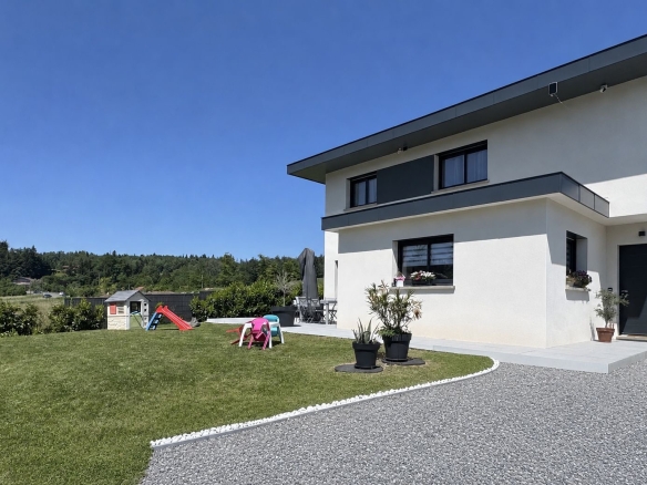Etaux – belle maison individuelle