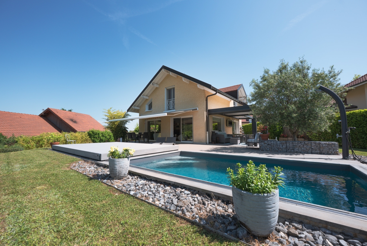 Neydens, splendide villa