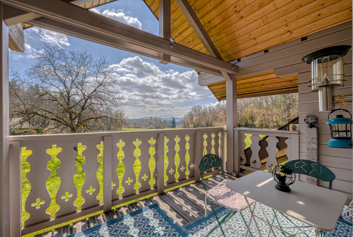 Annecy Sud : Chalet en madrier