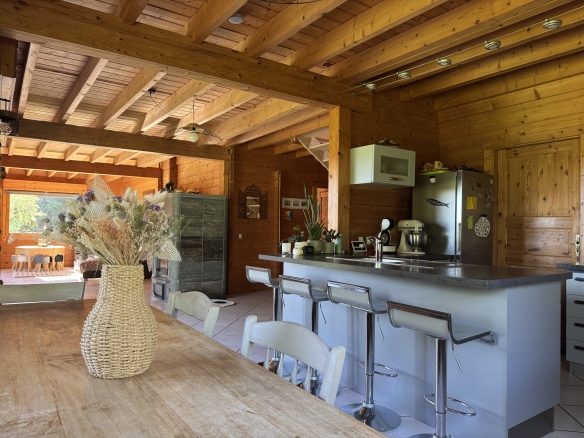 Annecy Sud : Chalet en madrier